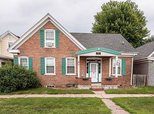 105 S 3rd St, BELLEVUE, IA 52031