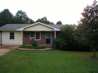 82 Hilltop Cir, Auburn, GA 30011