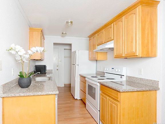 4th image of 15715 NE 18th St APT 5F
