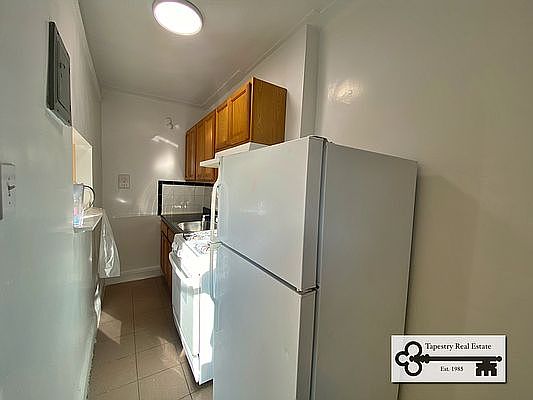 5th image of 45-15 43rd Ave #1F