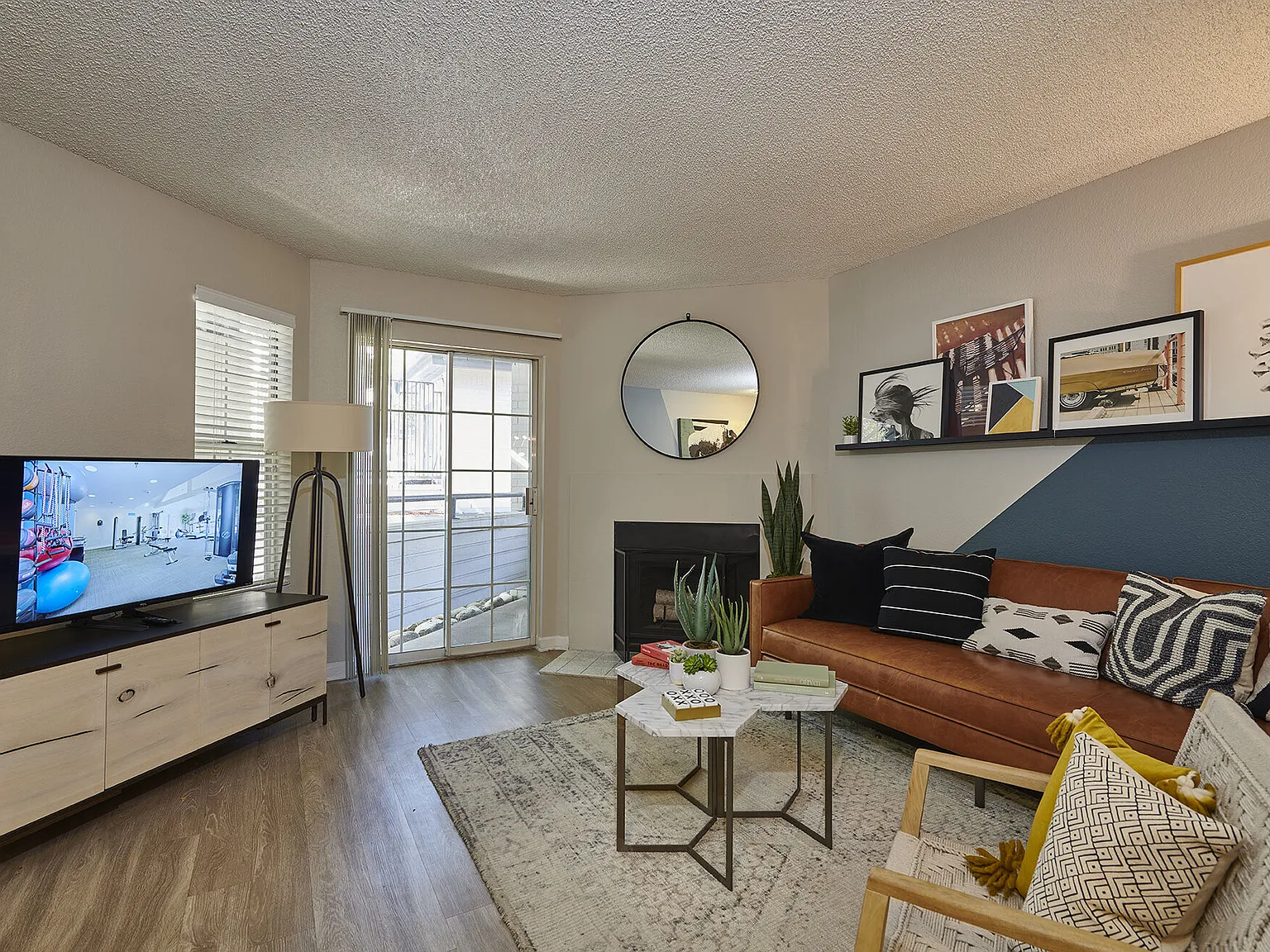 Village Creek Apartments — Photo 4