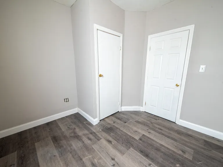 131 S 8th St #1 — Photo 5