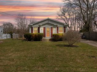 10 White St, Acushnet, MA 02743