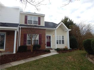 7 Meadow Crossing Ct, Greensboro, NC 27410