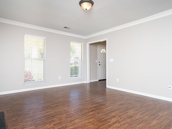 4th image of 112 Bonnie Woods Dr