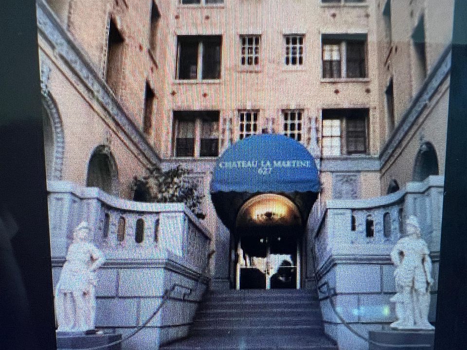 1st image of 627P S Normandie Ave #4B