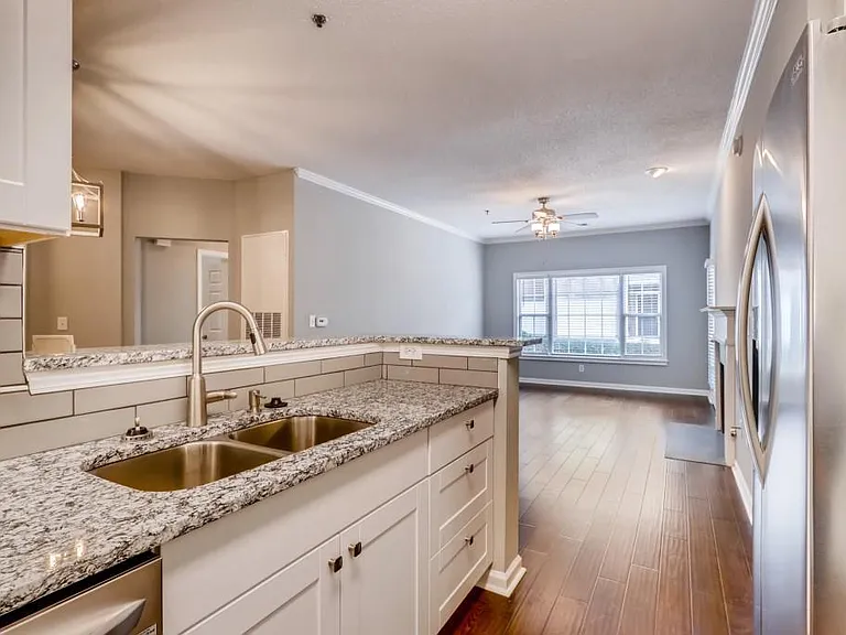 302 Spring Heights Ln SE #302 — Photo 4