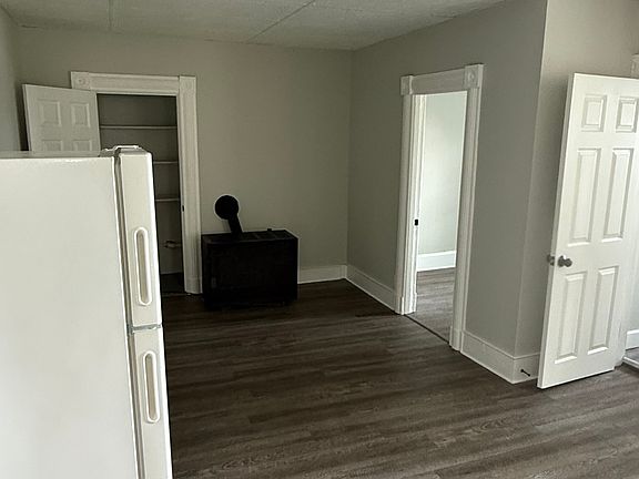 4th image of 383 June St #2