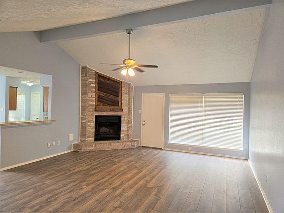 2nd image of 610 Saberwood Dr