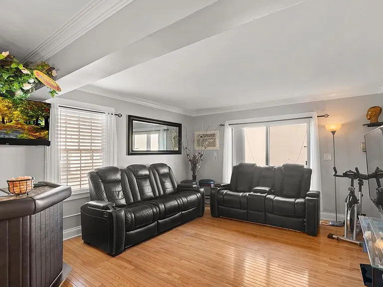 20 Daly St #2F — Photo 5