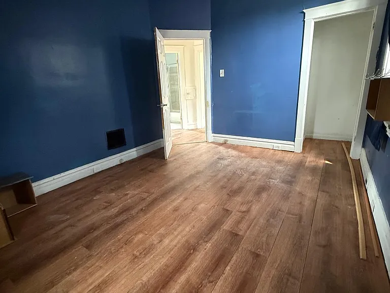 4872 San Francisco Ave — Photo 9