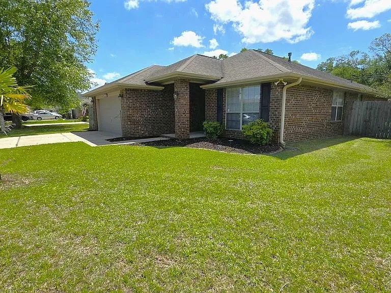4479 Winona Ln — Photo 1