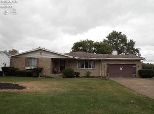108 E 11th St, Pt Clinton, OH
