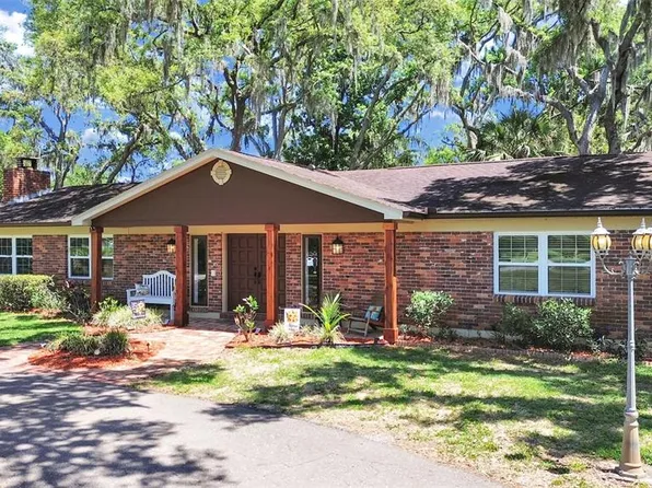 18835 Tracer Dr, Lutz, FL 33549