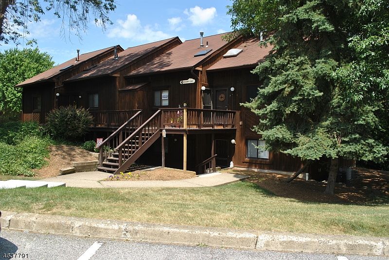 1st image of 5 Sugar Loaf Ct Unit 6