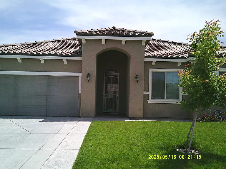 924 S Michelle Ave — Photo 2