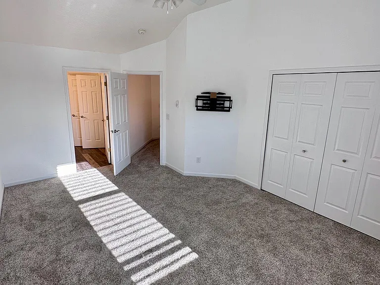 11 Fountain Dr — Photo 14