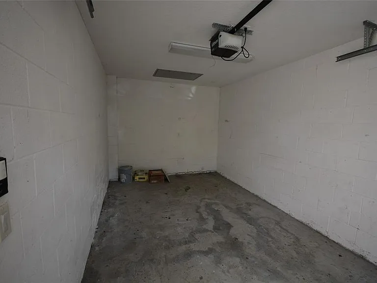 9441 Myrtle Creek Ln #215 — Photo 21
