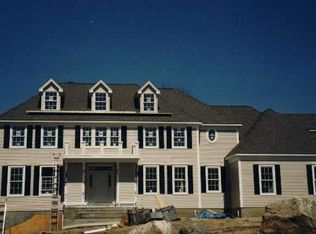 1 Meadow Rdg, New Fairfield, CT 06812