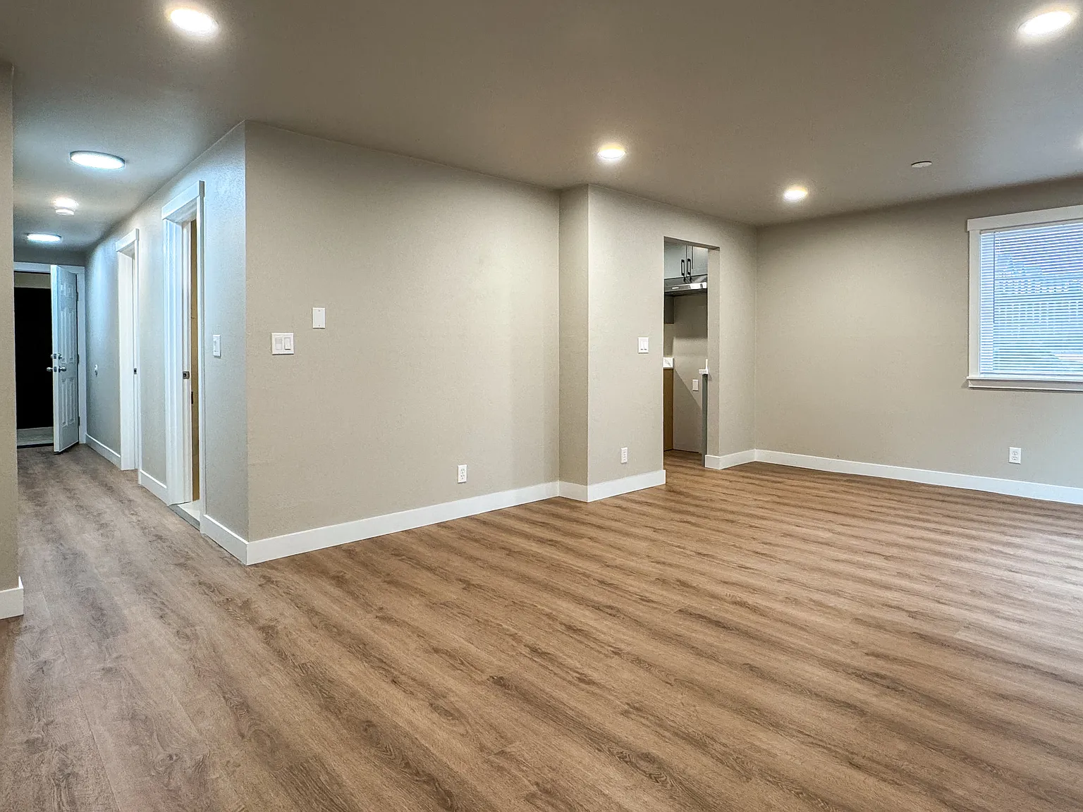 1 bed, 700 sqft, $1,450 — Photo 3