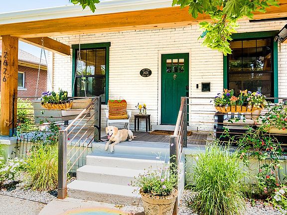 Swing and sofa, heated covered roof porch!