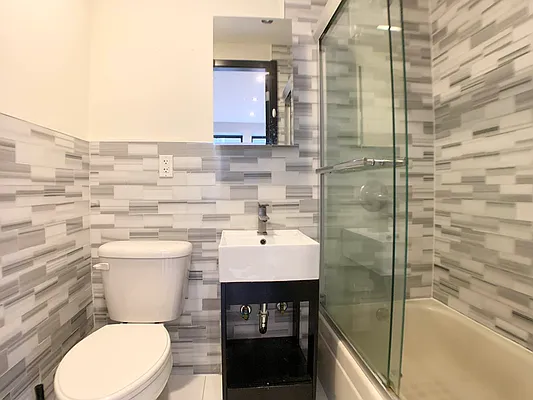 Rented by Premier One Realty LLC | media 35