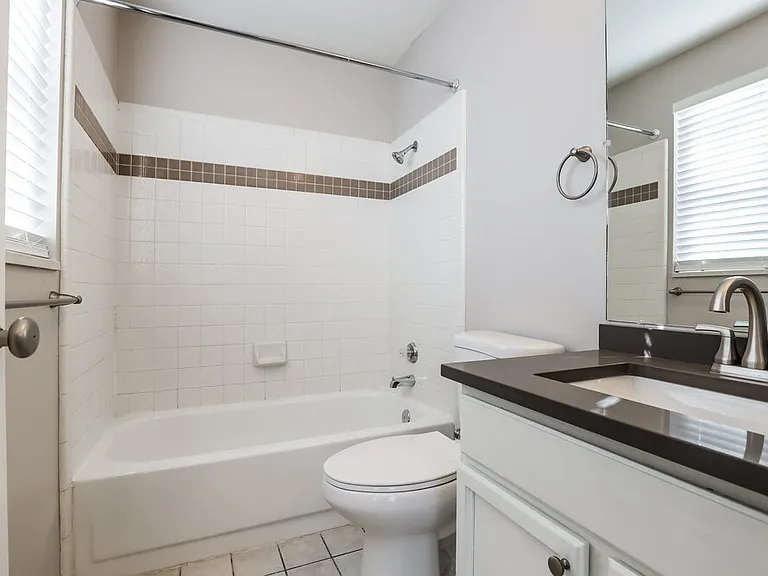 990 E Diana Hills Way — Photo 11