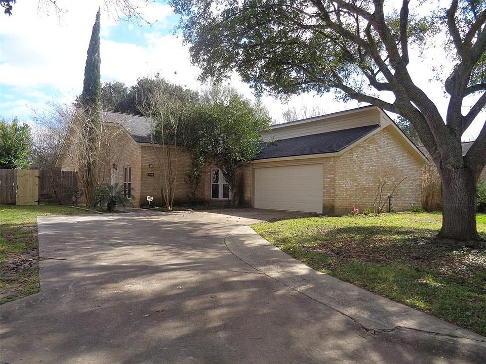 1st image of 1934 Pepperwood Ln