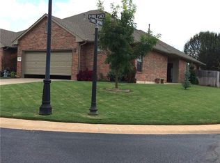 10800 Parke Pl, Midwest City, OK 73130