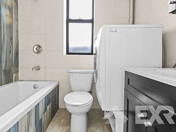 4th image of 641 Saint Marks Ave #4I