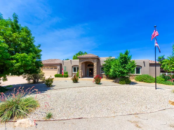 930 Titus Loop, Bosque Farms, NM 87068