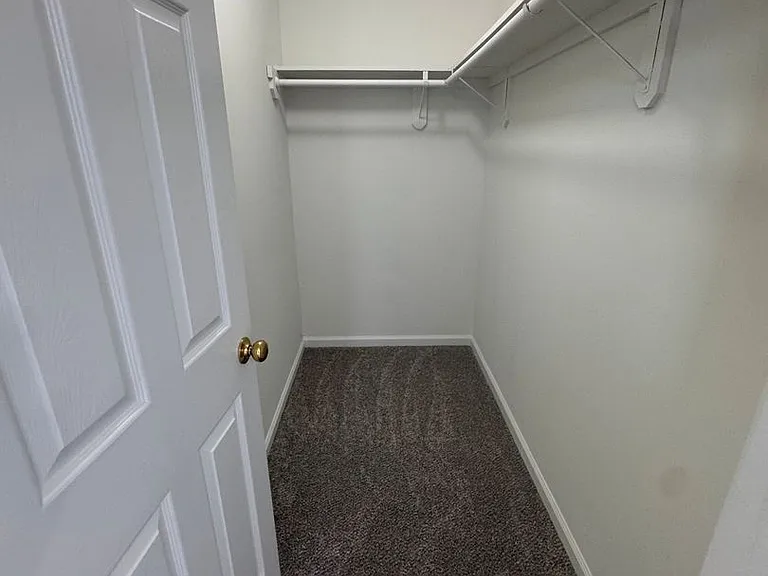 1058 Oriole Ln — Photo 14