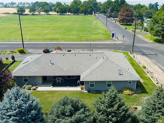 3rd image of 3203 4th St