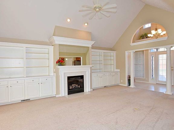 2nd image of 4215 Pembroke Dr