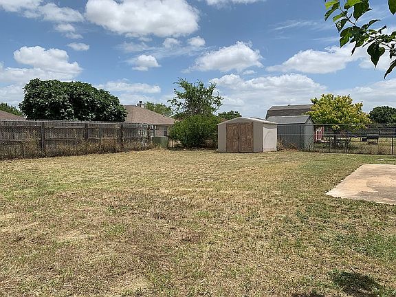 5th image of 2201 Moonstone Dr
