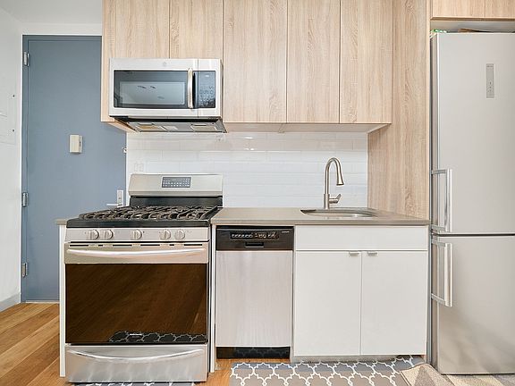4th image of 10 Palmetto St #3F