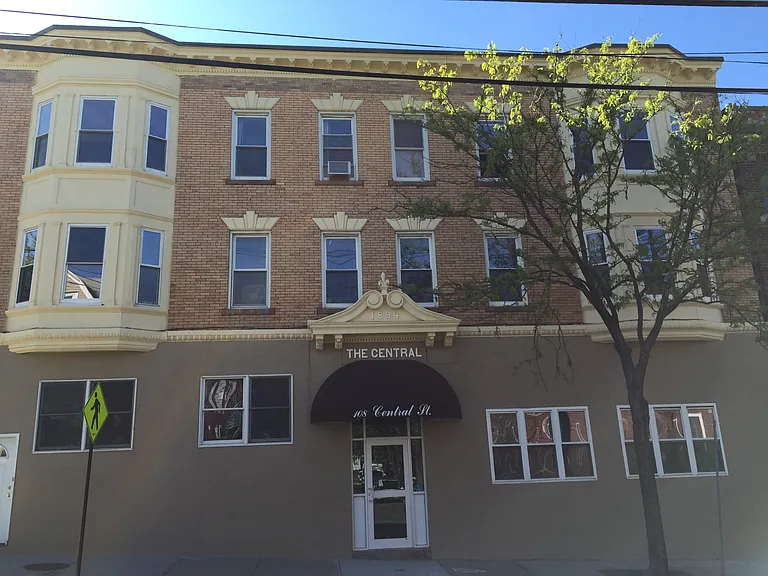108 Central St #1 — Photo 14