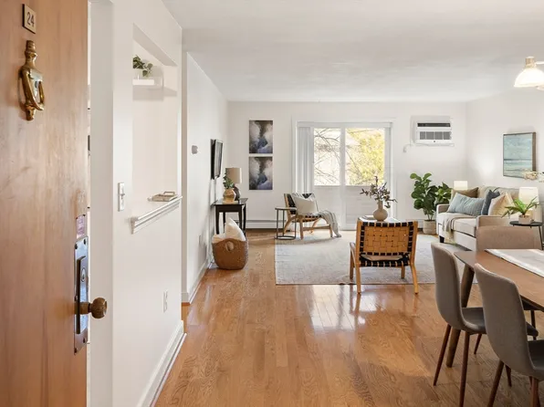 111 Pleasant St APT 24, Watertown, MA 02472