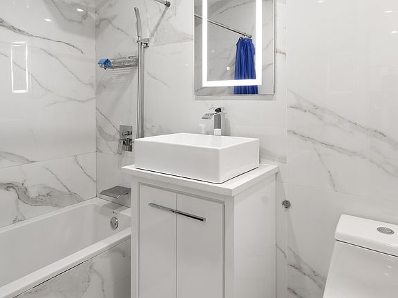 3rd image of 323 W 89th St APT 1A