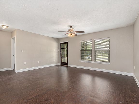 3rd image of 605 Highlands St