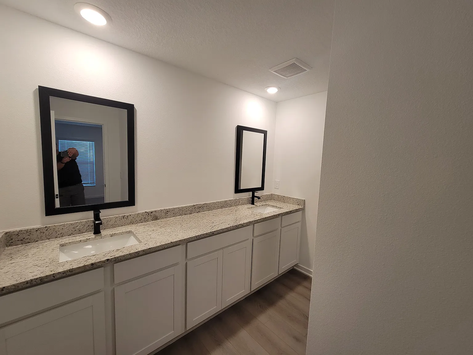 3 bed, 1498 sqft, $2,300 — Photo 4