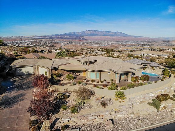 4th image of 2145 E Pinnacle Dr