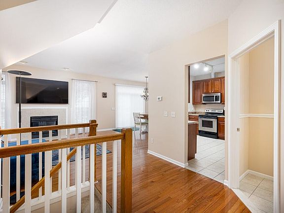5th image of 132 Burwyck Park Dr