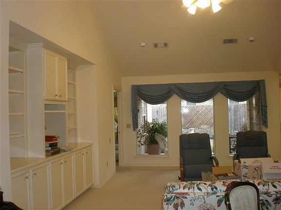 4th image of 808 N 31st St