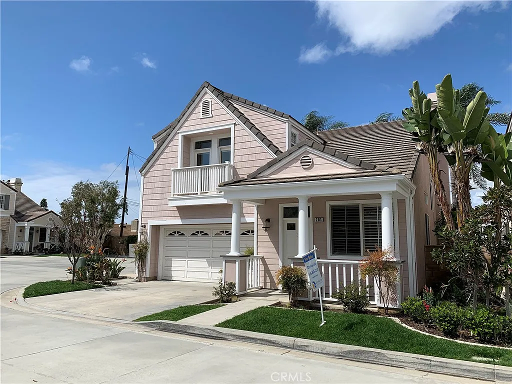 4 bed, 2108 sqft, $6,100 — Photo 4