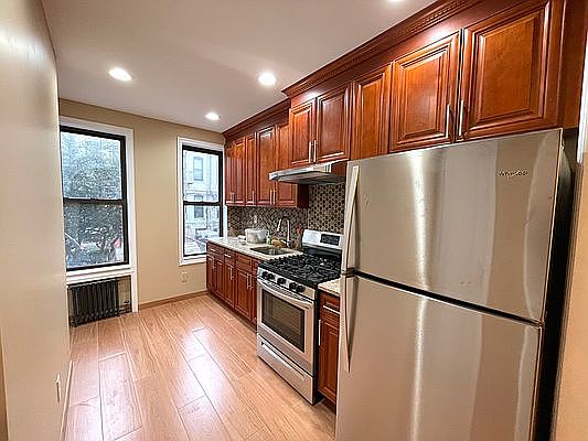 1st image of 30-33 41st St #1R