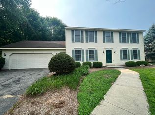 14076 Fox Trail Dr, Holland, MI 49424