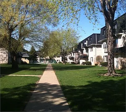 1319 N Baldwin Ct #2D — Photo 19