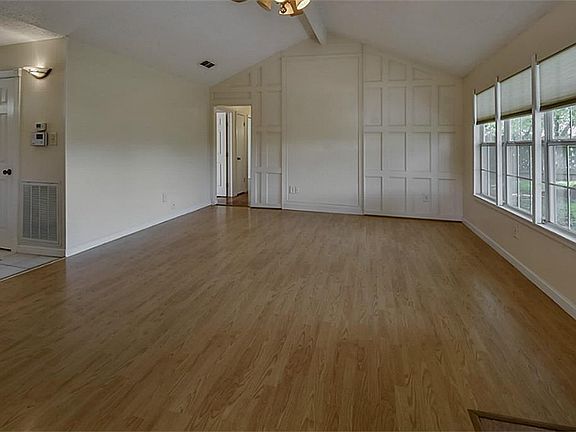 4th image of 11311 Bonaparte Dr