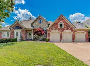 881 Cabernet Ln, Saint Albans, MO